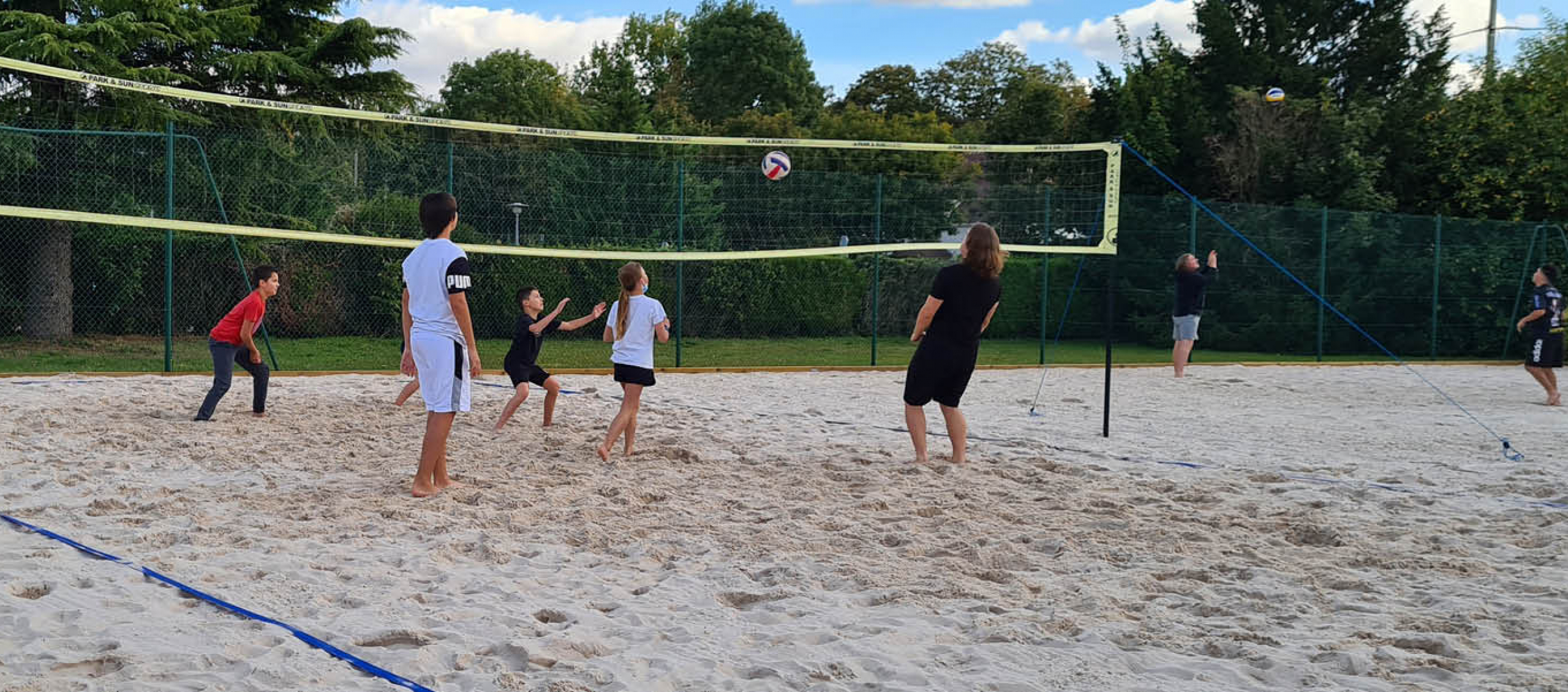 Terrain de beach-volley